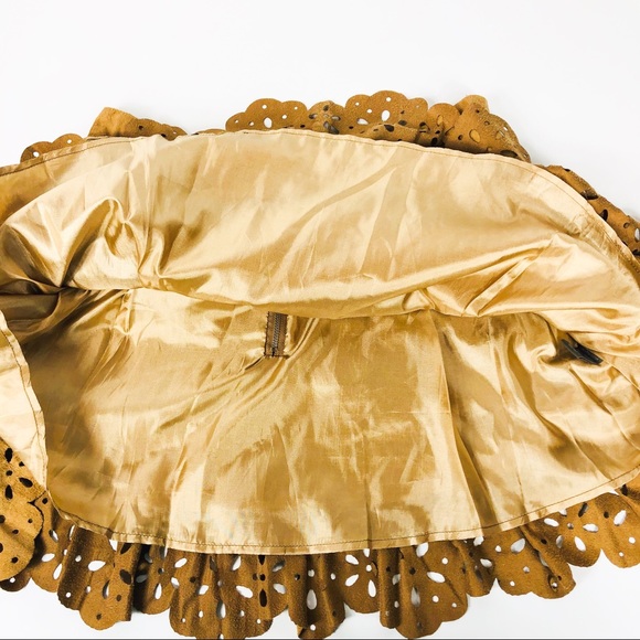 ModCloth | Ryu Suede Mini Skirt - Picture 4 of 5